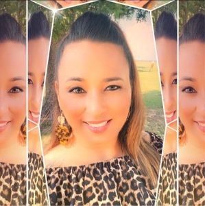 Meet your Posher, Consuelo